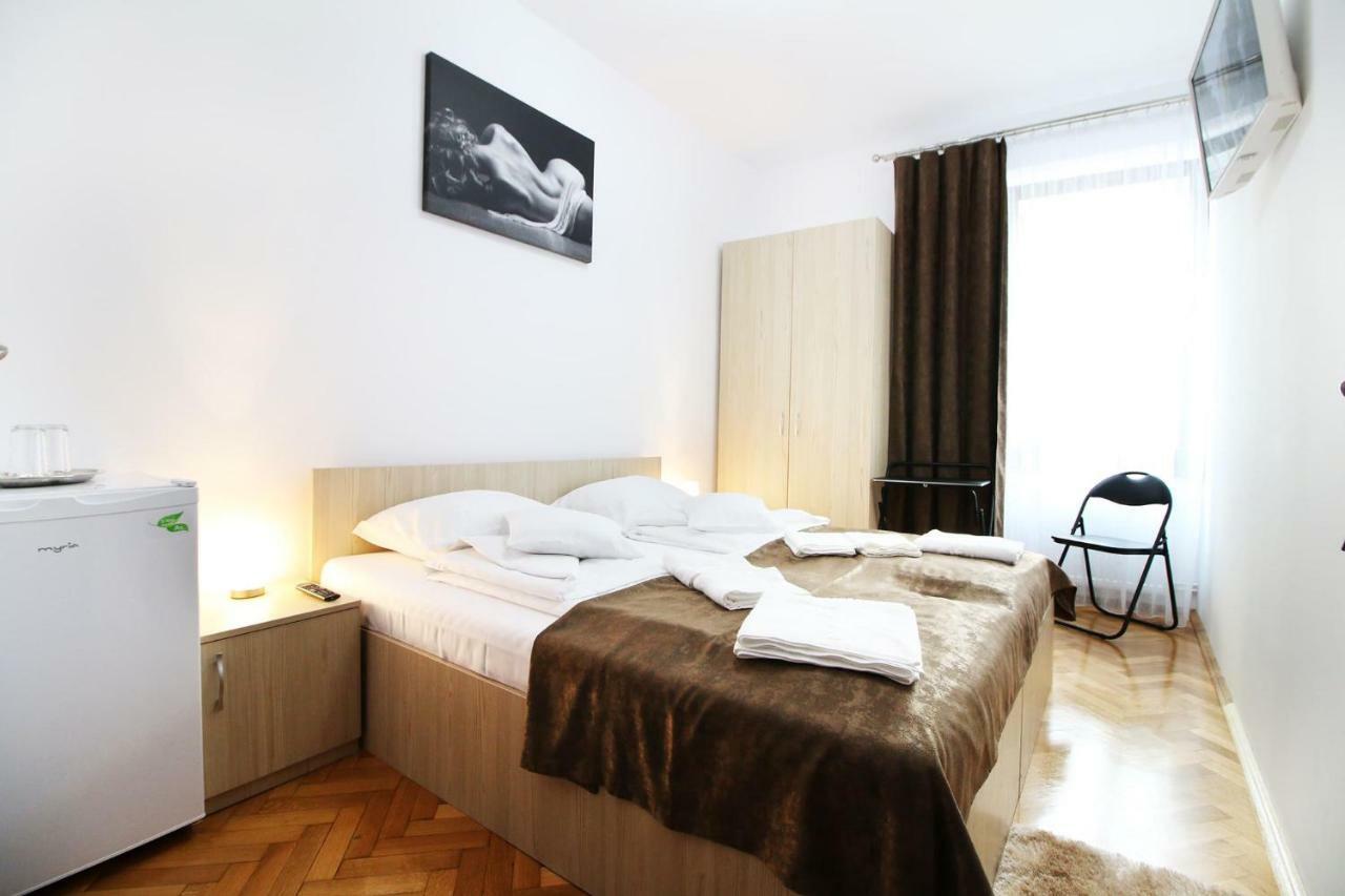 Anne'S House Apartment ซีบิว ภายนอก รูปภาพ